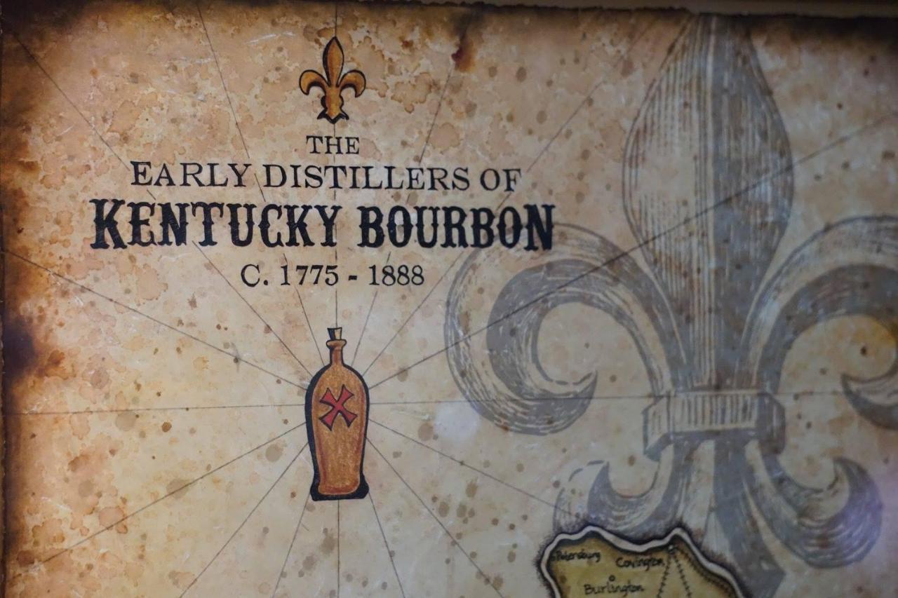 Louisville Bourbon Inn Exterior photo